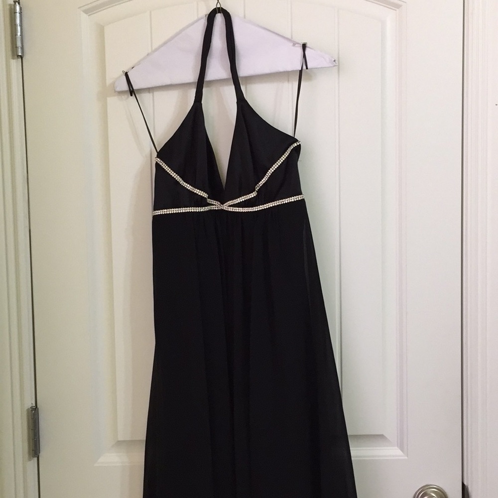 Beautiful designed dress!